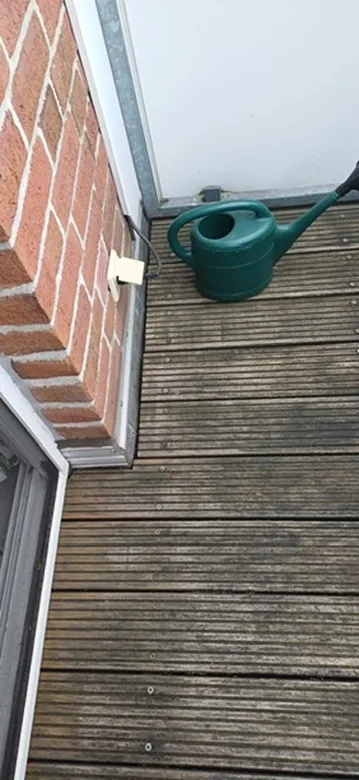 Alter Balkonbelag in Moers vor der Sanierung